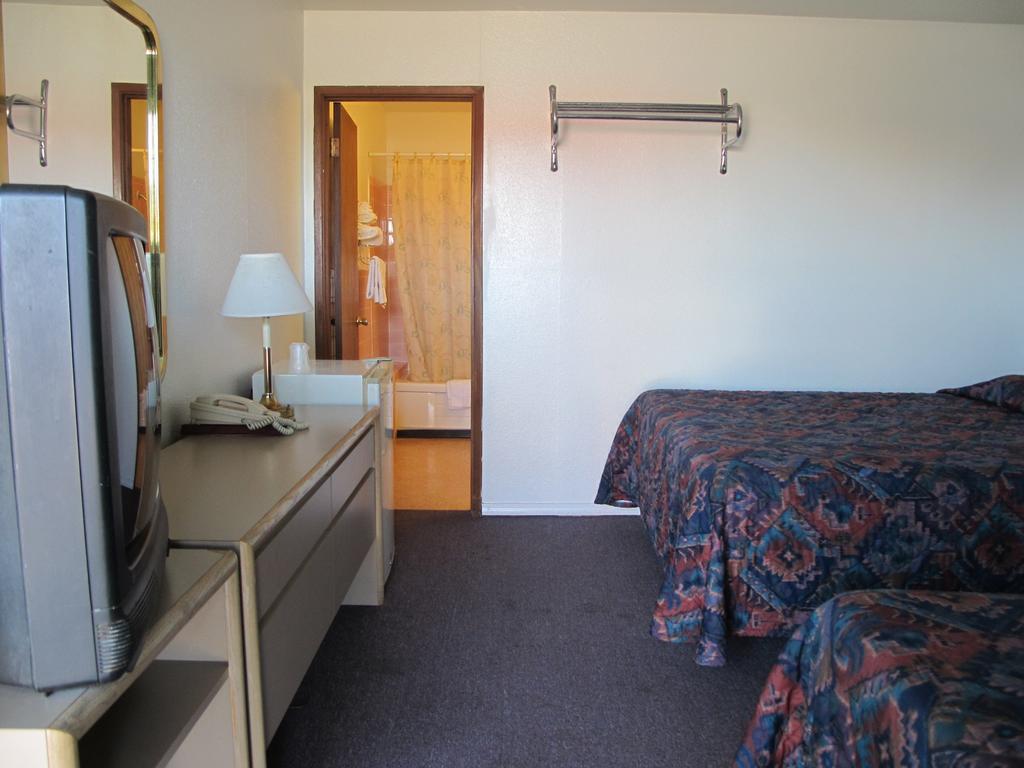 Economy Inn Ontario Rom bilde
